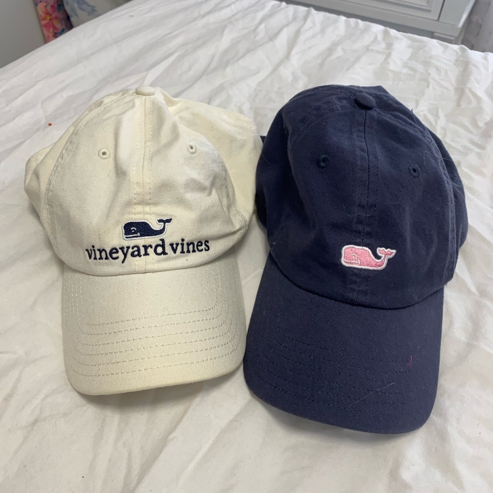 Vineyard Vines Caps - Cream and Navy